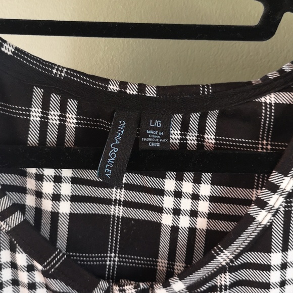 Cynthia Rowley Super Soft Plaid Long Sleeve Rounded Hem Snap Front Closure Sz L - Picture 2 of 8